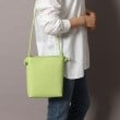 ヒロフ(HIROFU)の【チェスタ】レザーショルダーバッグ S 2WAY 本革 ※WEB限定カラー：ライム（商品番号：P25-30207）55