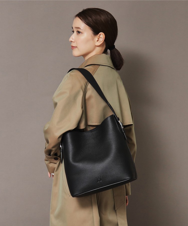 ヒロフ(HIROFU)の【クオーレ】レザーショルダーバッグ M 本革（商品番号：P25-35441）25
