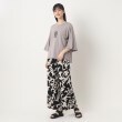 ザンパ(ZAMPA)の【春も着られる】フロッキープリントバルーンスリーブTシャツ14