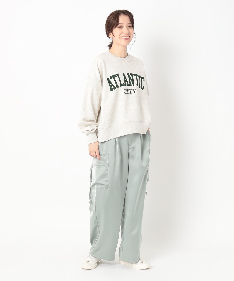 ザンパ(ZAMPA)の【春も着られる】裏毛ロゴクルーネックプルオーバー10
