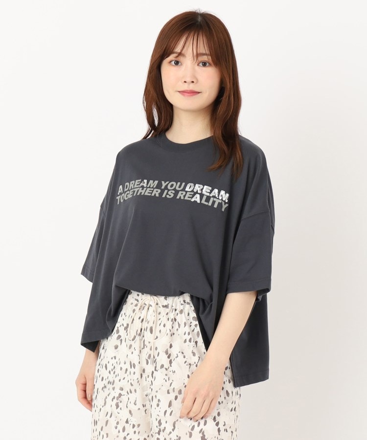 五分袖】スパンコール使いロゴワイドTシャツ(Tシャツ 五分袖】スパンコール使いロゴワイドTシャツ(Tシャツ