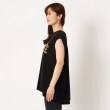 ザンパ(ZAMPA)の【SALE/秋はインナーで！！】カレッジロゴノースリーブカットソー2