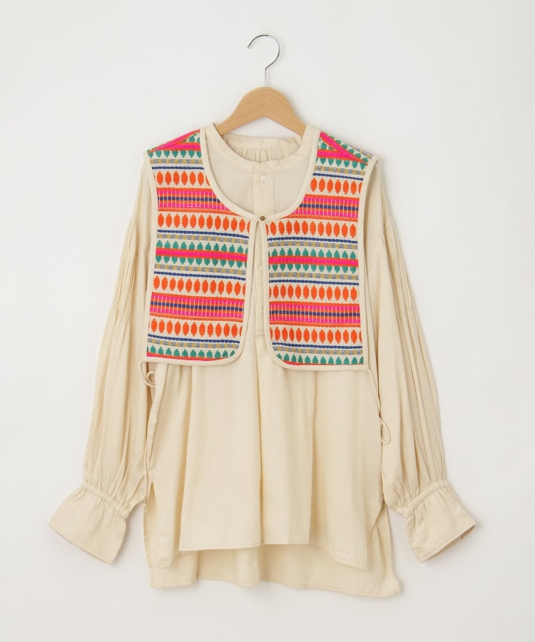 オフプライスストア(ウィメン)(OFF PRICE STORE(Women))のLEMELANGE(ル・メランジュ） 刺しゅうベスト付きシャツ1