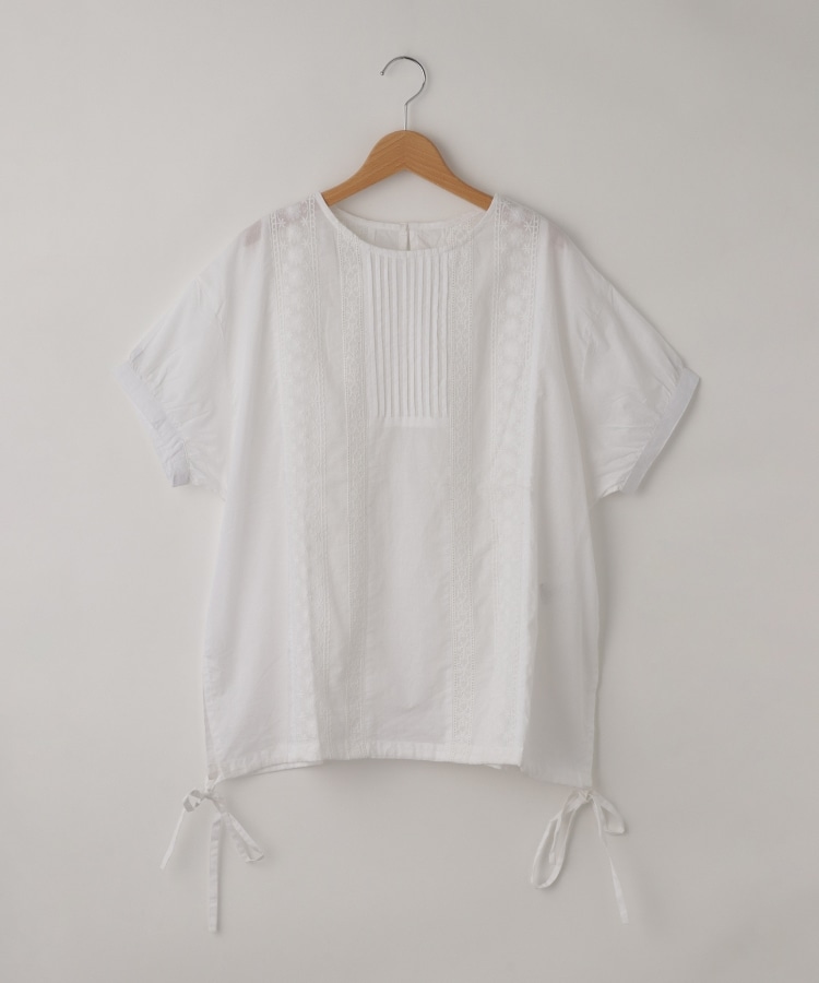 オフプライスストア(ウィメン)(OFF PRICE STORE(Women))のmitis（ミティス） ピンタック刺繍入り半袖ブラウス【SALE/カジュアル/きれいめカジュアル/デイリー/ゆったり・ふんわりシルエット】 ホワイト(001)