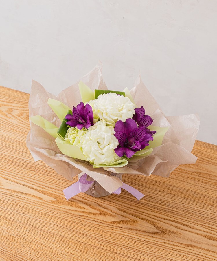 お供え用 そのまま飾れるブーケ おまかせホワイト系 花束 日比谷花壇 ヒビヤカダン ワールド オンラインストア World Online Store
