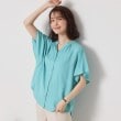 イッツデモ(ITS' DEMO)の【接触冷感／羽織にも／手洗い可】強撚スラブフリル袖ブラウス ブルーグリーン(097)