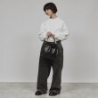 ティーケー タケオ キクチ(レディース)(tk.TAKEO KIKUCHI(Ladies))のADAMPATEK 別注 シンセティックレザー巾着ショルダーバッグ3