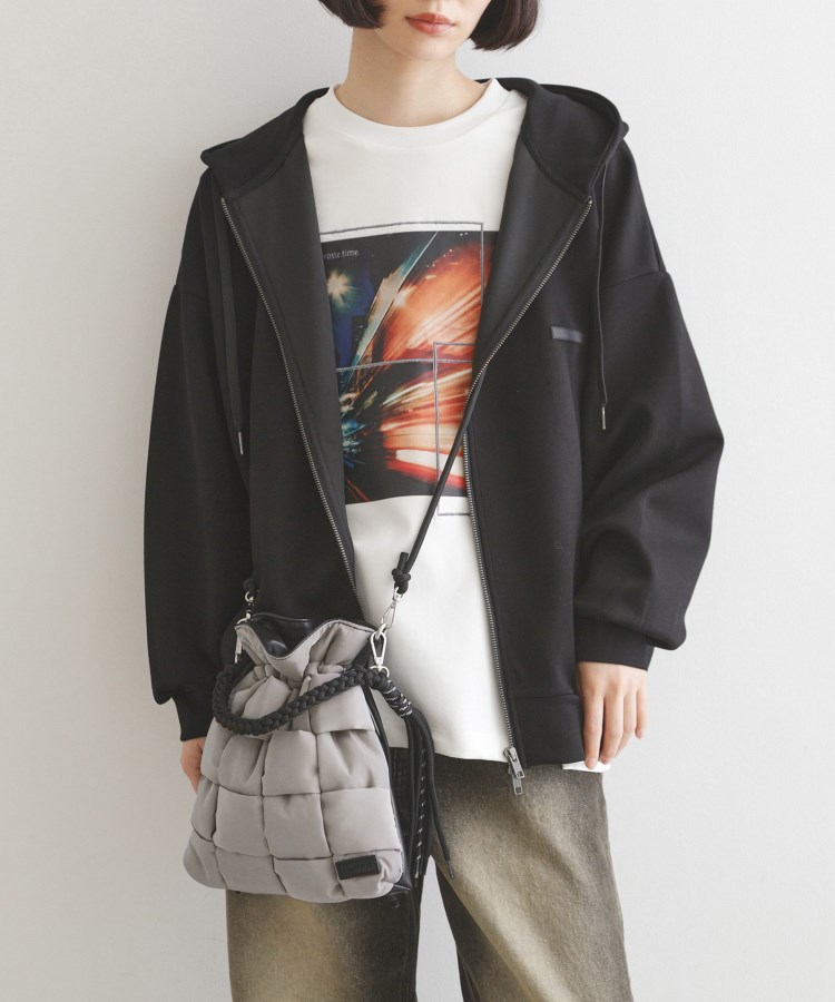 ティーケー タケオ キクチ(レディース)(tk.TAKEO KIKUCHI(Ladies))のADAMPATEK 別注 パテッドイントレ巾着ショルダーバッグ グレー(512)