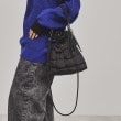 ティーケー タケオ キクチ(レディース)(tk.TAKEO KIKUCHI(Ladies))のADAMPATEK 別注 パテッドイントレ巾着ショルダーバッグ ブラック(519)
