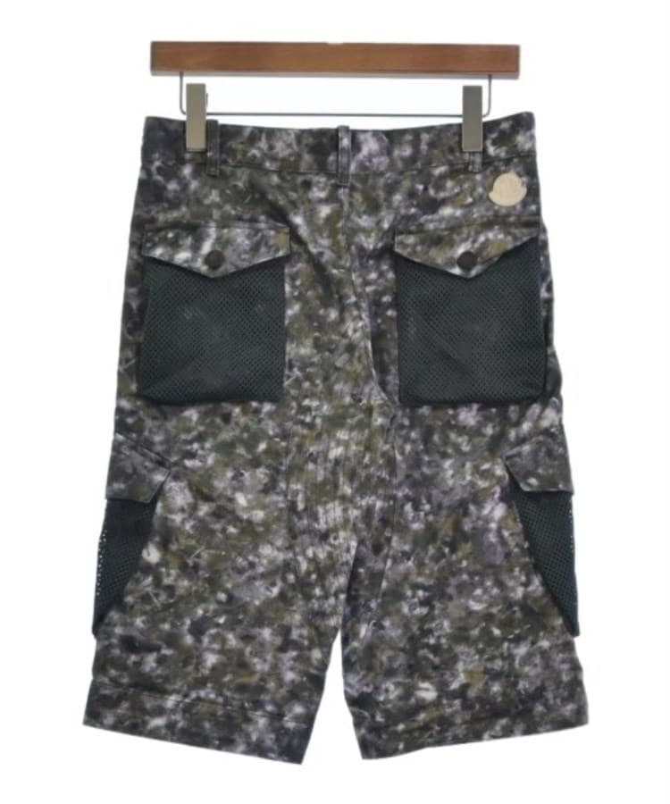MONCLER モンクレール ショートパンツ 迷彩柄 サイズ50 カモフラ MONCLER モンクレール ショートパンツ 迷彩柄 サイズ50 カモフラ
