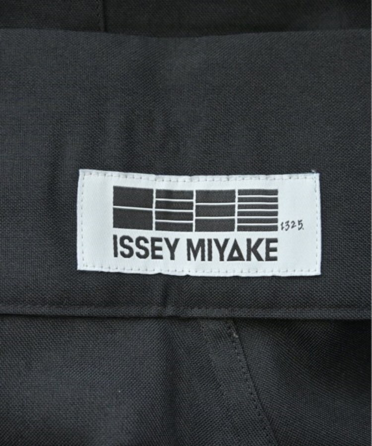 ラグタグ(RAGTAG)のISSEY MIYAKE イッセイミヤケ レディース クロップドパンツ サイズ：3(L位)3