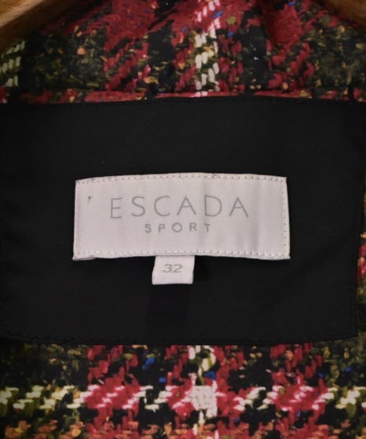 ESCADA エスカーダ (S) フリル ダウンジャケット ブラック ハイネック