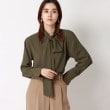 アンカーウーマン(ANCHOR WOMAN)の【洗える】ソフトジョーゼット ボウタイブラウス カーキ(027)
