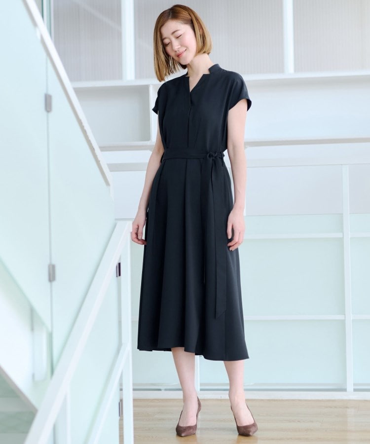 アンカーウーマン(ANCHOR WOMAN)の【キャミソールドレス付き】Vネックワンピース2