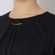 アンカーウーマン(ANCHOR WOMAN)の【洗える】メタルパーツ付き2WAYラウンドネックブラウス46