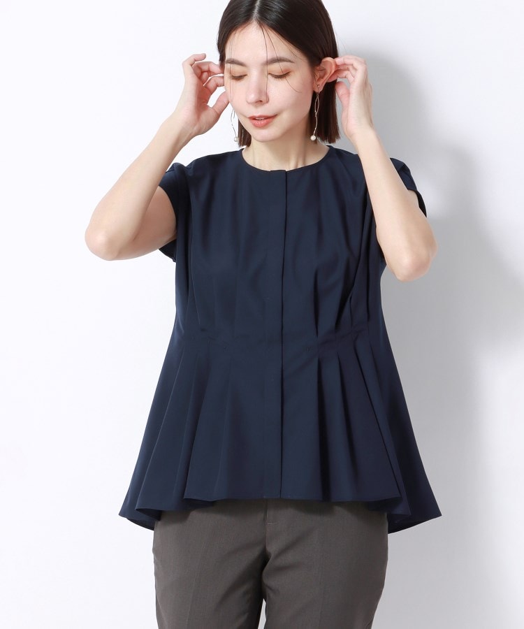 アンカーウーマン(ANCHOR WOMAN)の【洗える】ソフトクロス タックブラウス1