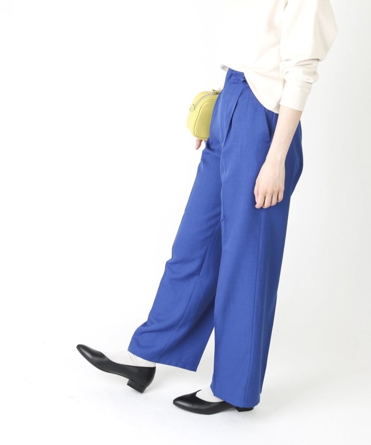 アキュアーズ(AcureZ)のVカットデザインで足元スッキリ「やわふわ美パンプス」MADE IN JAPAN〈消臭繊維MOFF使用〉5