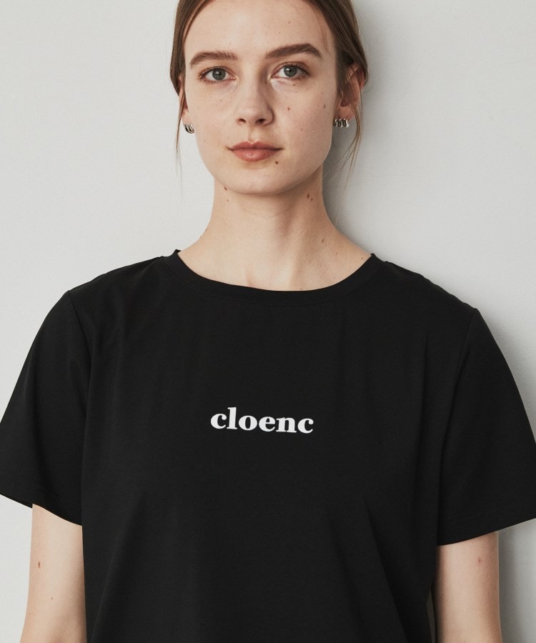 クロエンス(cloenc)のロゴ入りストレッチTシャツ4