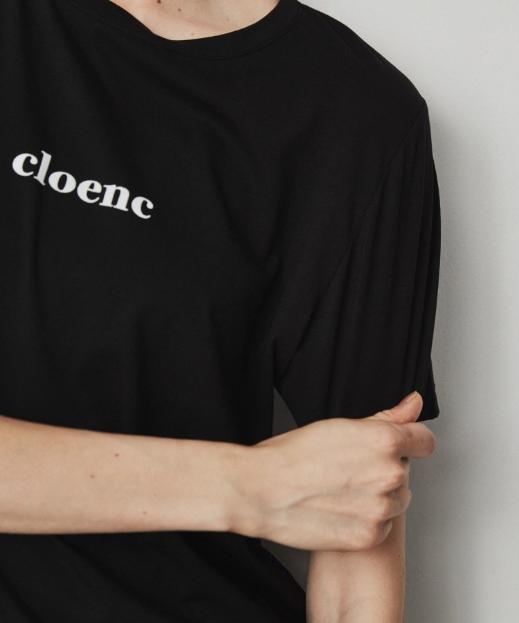 クロエンス(cloenc)のロゴ入りストレッチTシャツ6