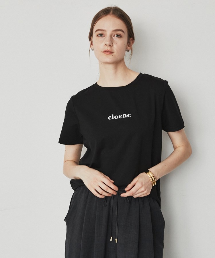 クロエンス(cloenc)のロゴ入りストレッチTシャツ12