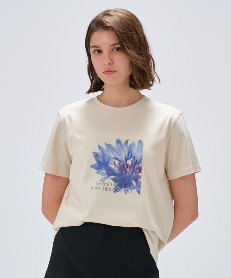 クロエンス(cloenc)の【手洗い可】ロゴプリントTシャツ ライトベージュ(651)