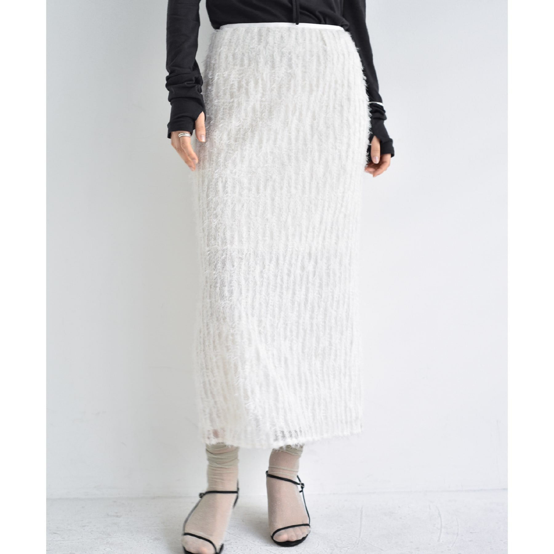 コードエー(CODE A)のCODE A ｜ feather long skirt ホワイト(001)