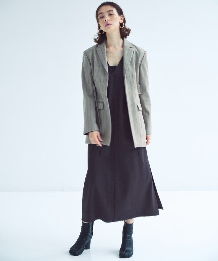 コードエー(CODE A)のCODE A ｜ deep v－neck dress18