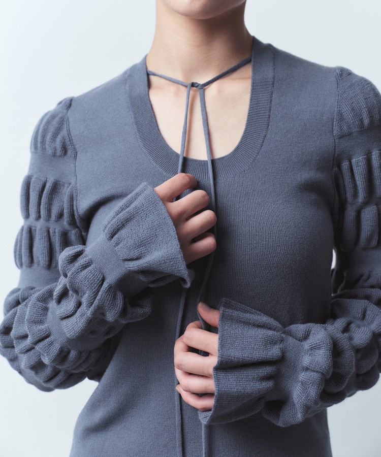 コードエー(CODE A)のgathered sleeves knit ブルー(091)