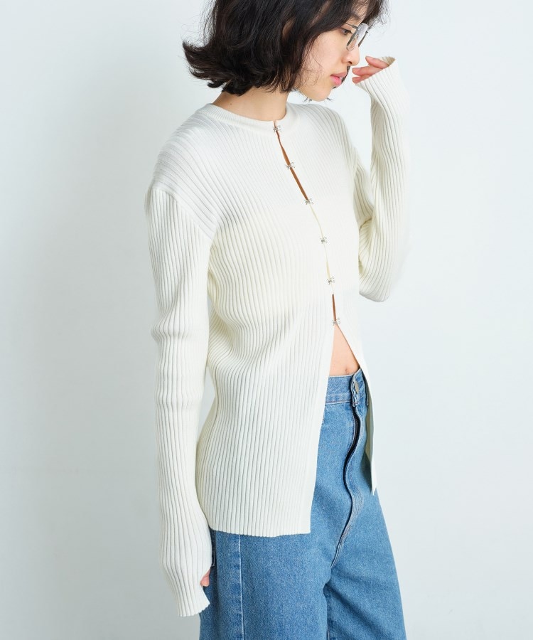 コードエー(CODE A)のfronthook knit cardigan ホワイト(001)