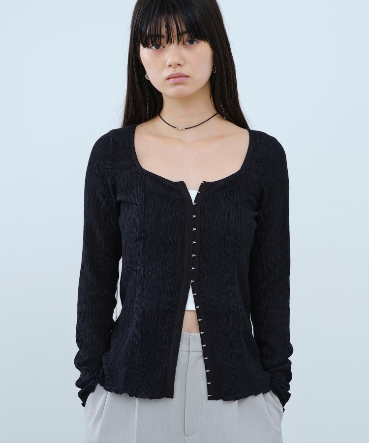 コードエー(CODE A)のfronthook sheer rib pullover1