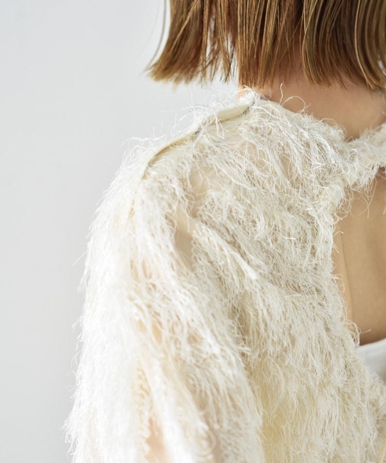 コードエー(CODE A)のCODE A｜feather jacquard back open blouse4