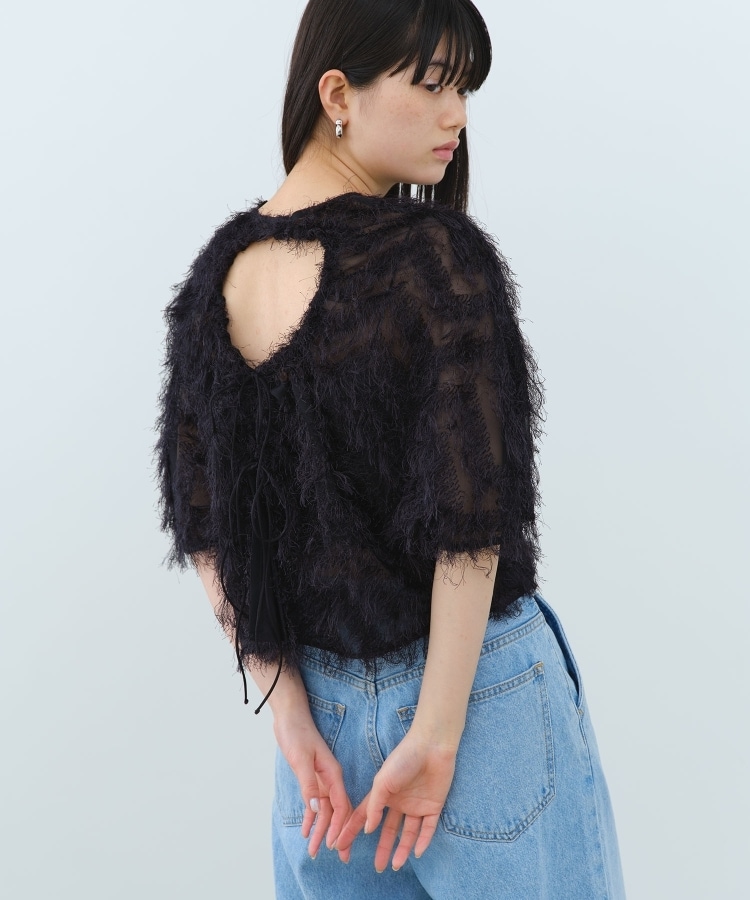 コードエー(CODE A)のCODE A｜feather jacquard back open blouse ブラック(019)