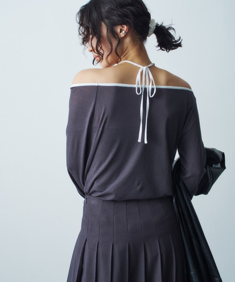 コードエー(CODE A)のbicolor neck design tops9