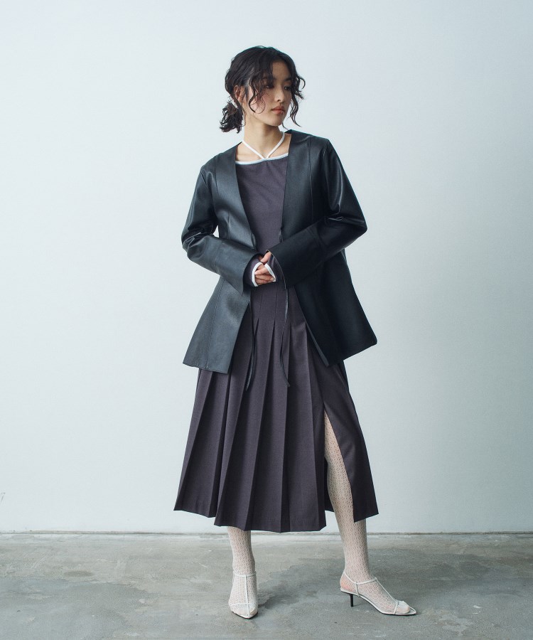 コードエー(CODE A)のbicolor neck design tops10
