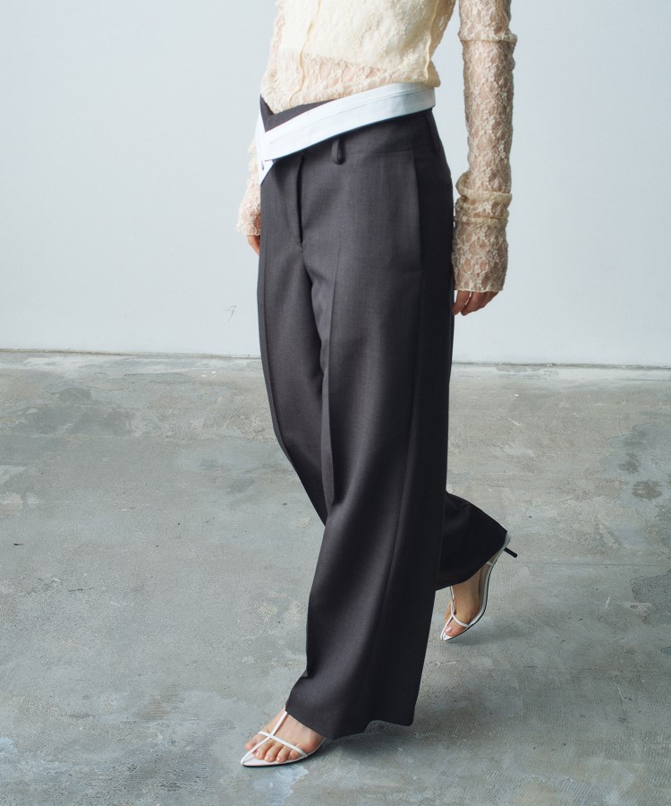 コードエー(CODE A)のturn up chic trousers1