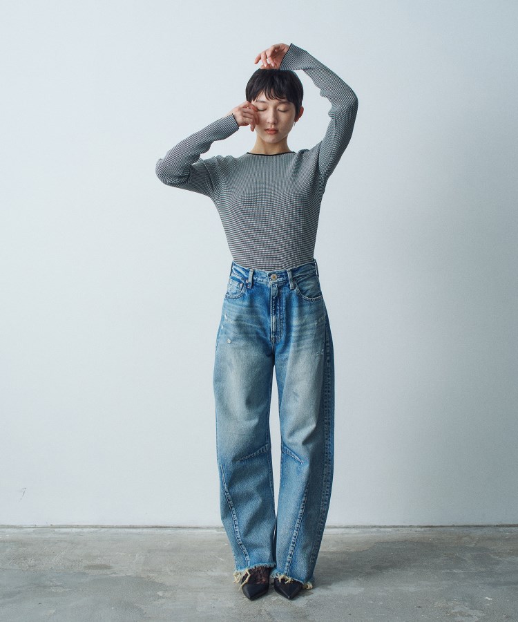 コードエー(CODE A)のhole sleeve knit3