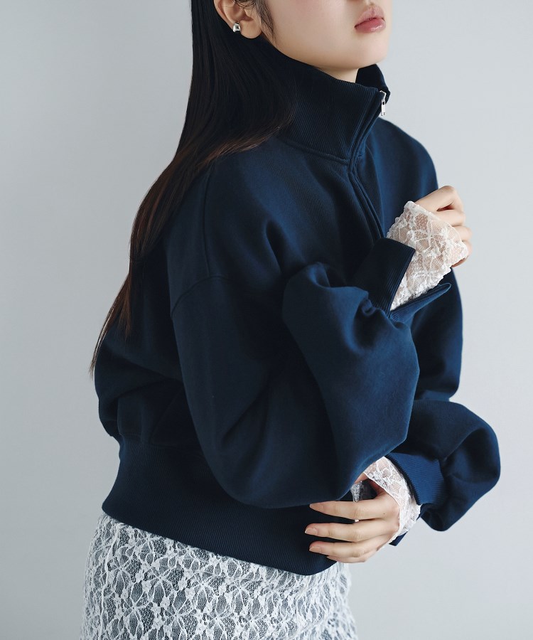 コードエー(CODE A)のpuff zip sweat15