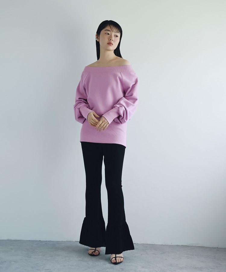 コードエー(CODE A)のoff－shoulder sweat19