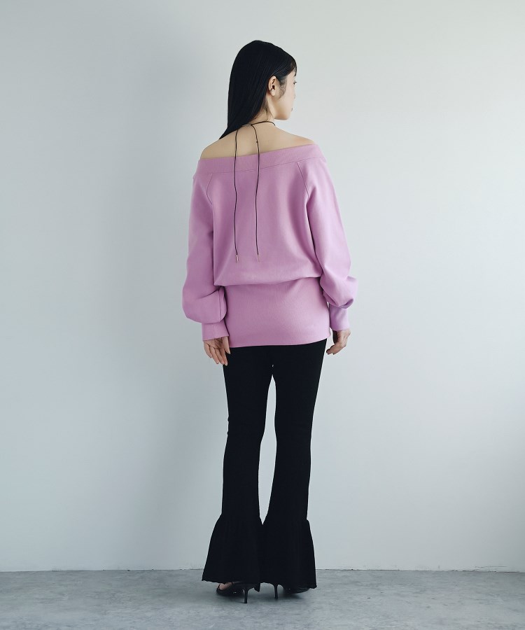 コードエー(CODE A)のoff－shoulder sweat21