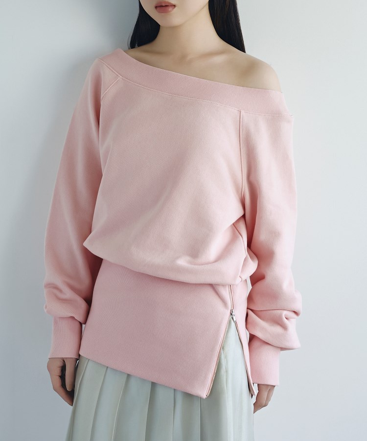 コードエー(CODE A)のoff－shoulder sweat22