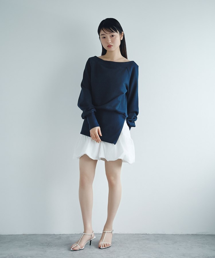 コードエー(CODE A)のoff－shoulder sweat27