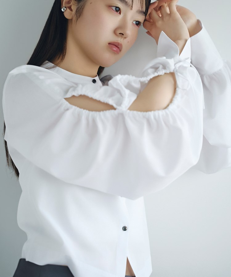 コードエー(CODE A)のplayful puffs blouse ホワイト(001)