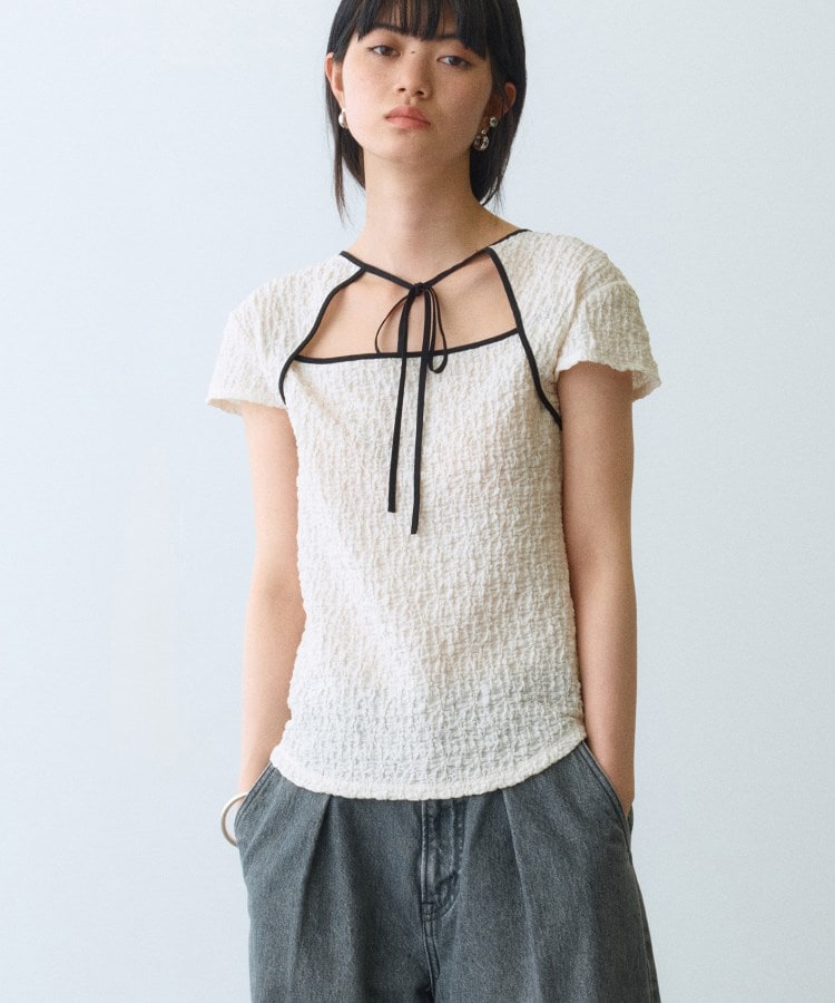 コードエー(CODE A)のfemi cut pullover オフホワイト(003)