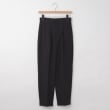 オフプライスストア(ウィメン)(OFF PRICE STORE(Women))のqout（コウト） ウエストゴムタックテーパードパンツ ブラック(019)
