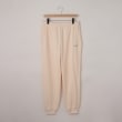 オフプライスストア(メンズ)(OFF PRICE STORE(Mens))のNERDY（ノルディ） Essential Jogger Pants クリーム(003)
