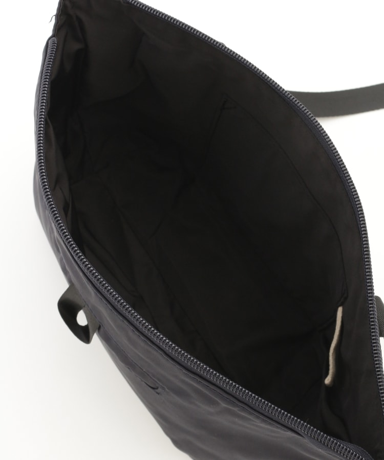 オフプライスストア(ファッショングッズ)(OFF PRICE STORE(Fashion Goods))のEarth Made （アースメイド） マルチポケット軽量ショルダーバッグ3