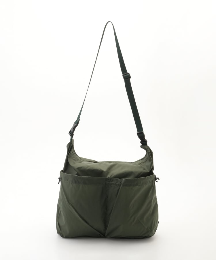 オフプライスストア(ファッショングッズ)(OFF PRICE STORE(Fashion Goods))のEarth Made （アースメイド） マルチポケット軽量ショルダーバッグ グリーン(025)