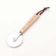オフプライスストア(ファッショングッズ)(OFF PRICE STORE(Fashion Goods))のSALUS ピザカッター ベージュ(999)