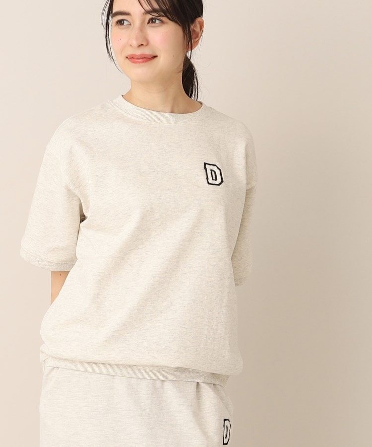 デッサン（ユニセックス）(Dessin(UNISEX))の【ユニセックス・洗える】ロゴ刺繍Tシャツ ライトベージュ(051)