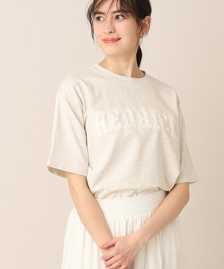 デッサン（ユニセックス）(Dessin(UNISEX))の【ユニセックス・洗える】ロゴ刺繍Tシャツ6